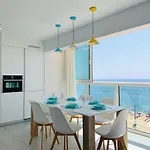 Seafront New Boutique Apartment *